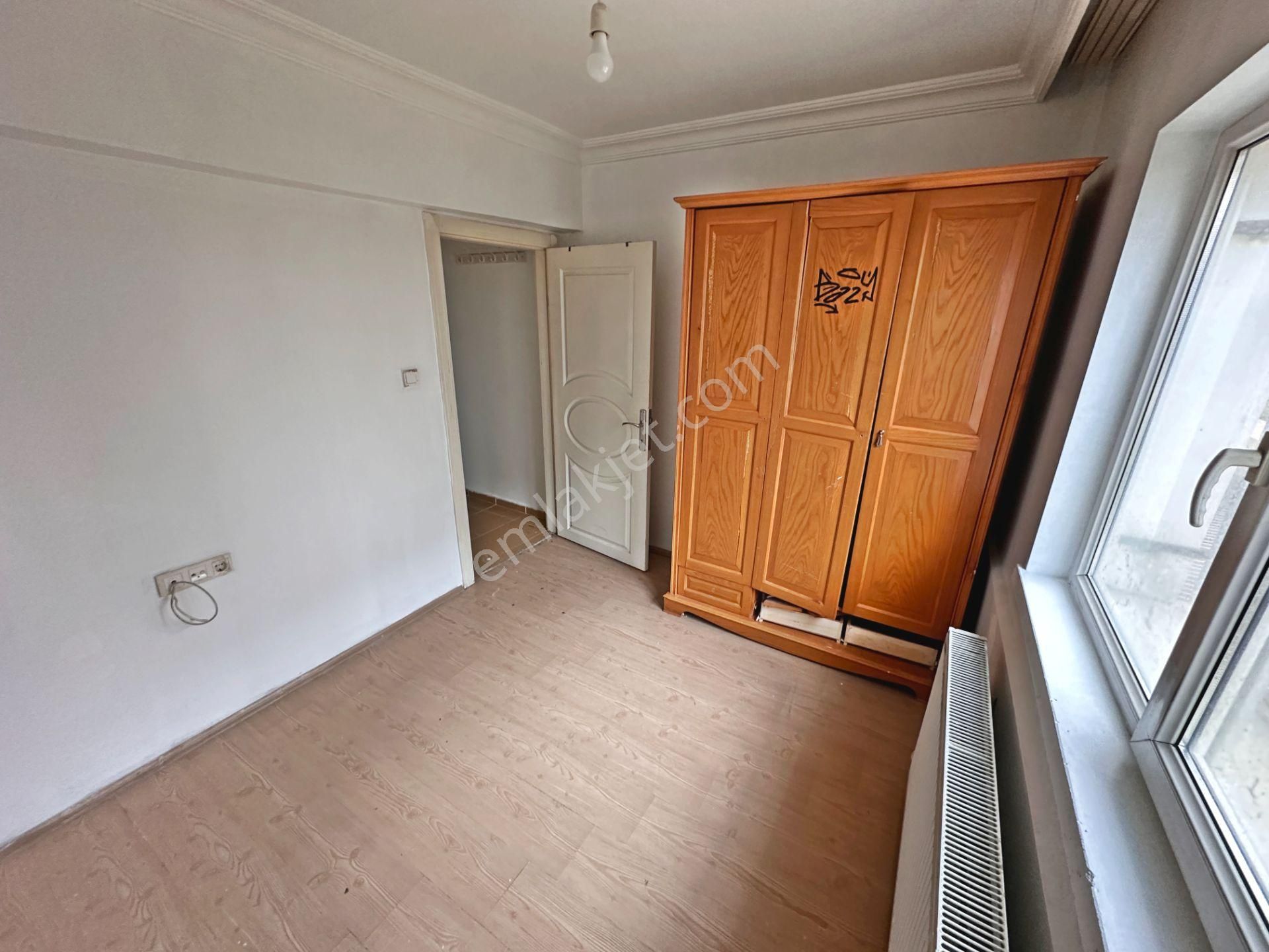 Şafaktepe Mahallesinde Park Yakını Full Yapılı Ön Cephede 2+1 Kiralık Daire - Görsel 18
