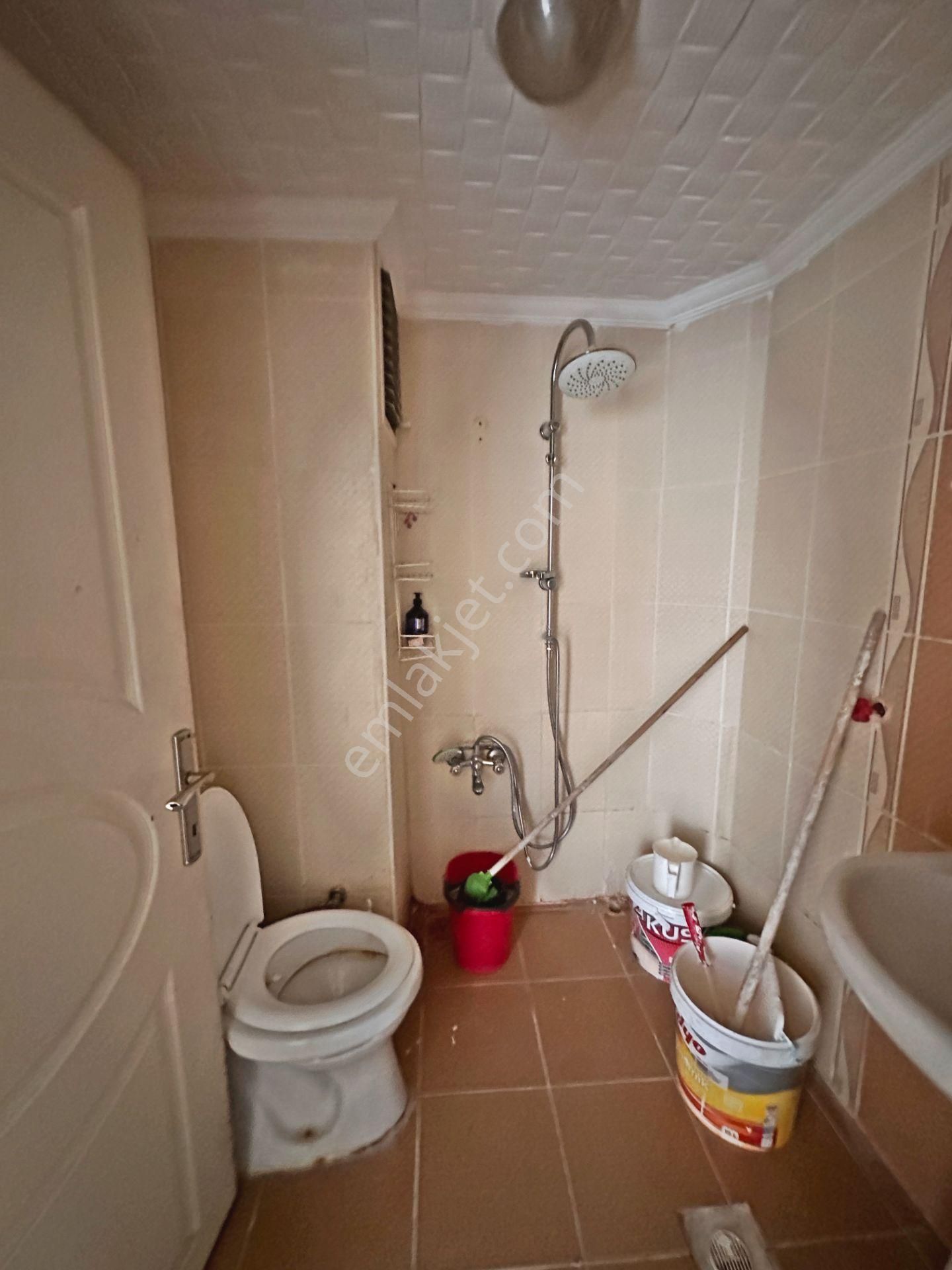 Şafaktepe Mahallesinde Park Yakını Full Yapılı Ön Cephede 2+1 Kiralık Daire - Görsel 15