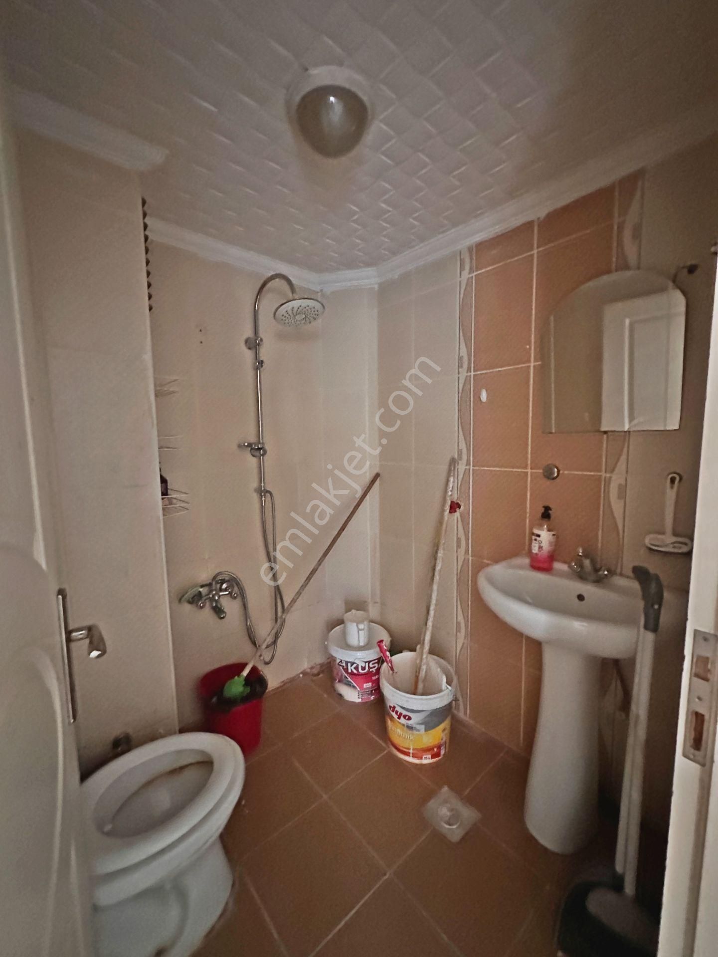 Şafaktepe Mahallesinde Park Yakını Full Yapılı Ön Cephede 2+1 Kiralık Daire - Görsel 16