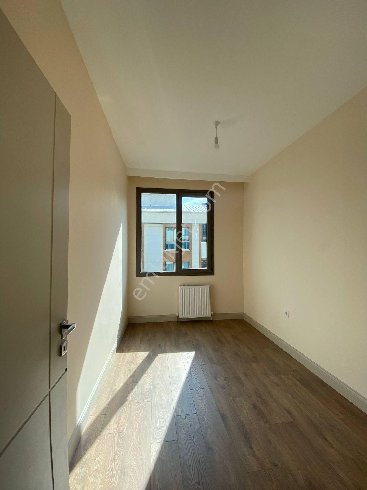 Esenyurt Tabela İncirtepe Mahallesi 2+1 Kiralık Sıfır Daire Butik Aile Sitesinde Amerikan Mutfak - Görsel 14