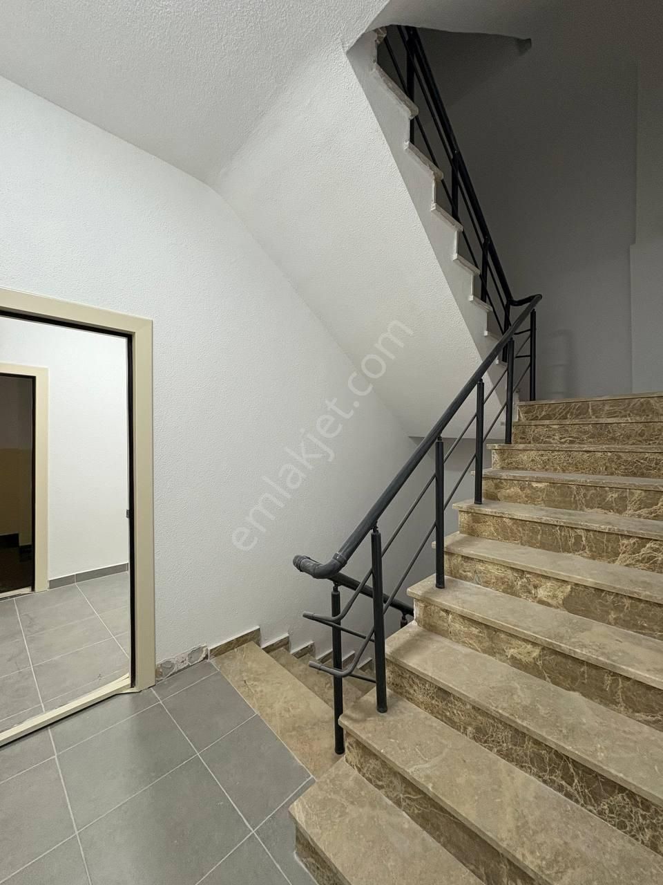 Esenyurt Tabela İncirtepe Mahallesi 2+1 Kiralık Sıfır Daire Butik Aile Sitesinde Amerikan Mutfak - Görsel 23