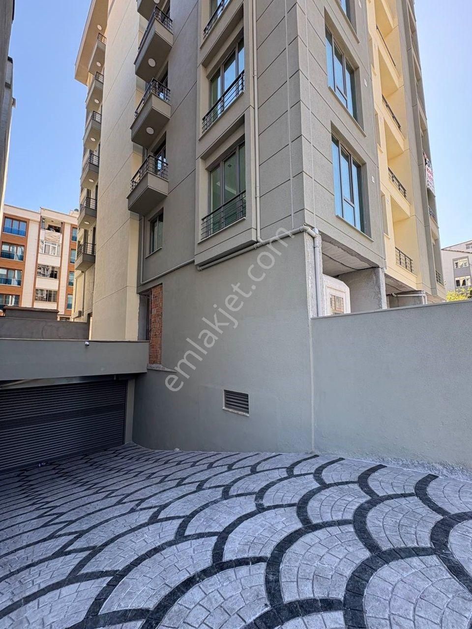 Esenyurt Tabela İncirtepe Mahallesi 2+1 Kiralık Sıfır Daire Butik Aile Sitesinde Amerikan Mutfak - Görsel 7