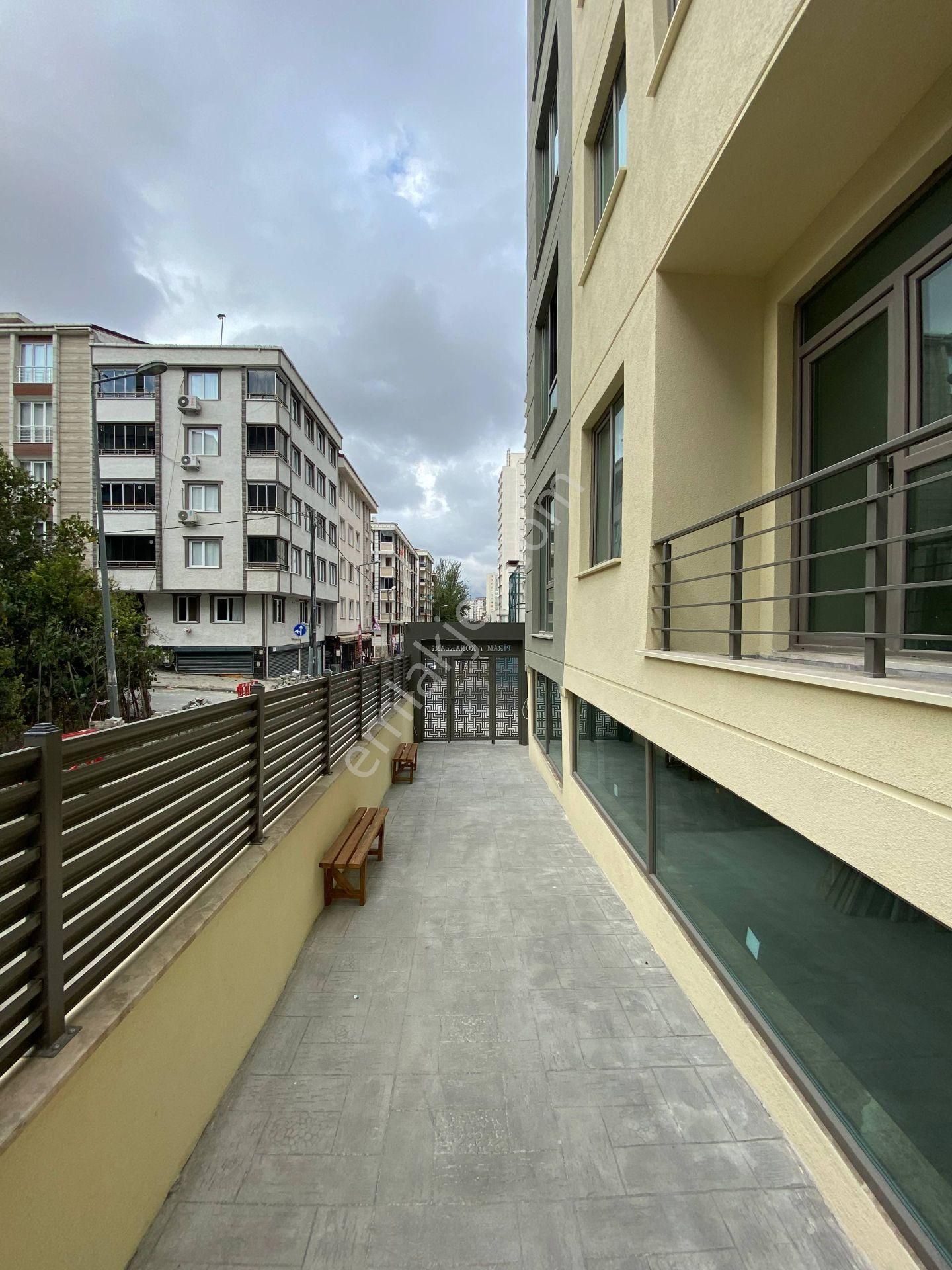 Esenyurt Tabela İncirtepe Mahallesi 2+1 Kiralık Sıfır Daire Butik Aile Sitesinde Amerikan Mutfak - Görsel 19