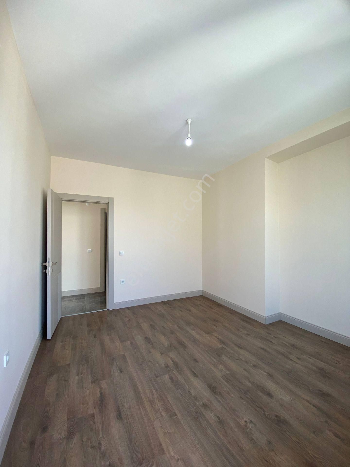 Esenyurt Tabela İncirtepe Mahallesi 2+1 Kiralık Sıfır Daire Butik Aile Sitesinde Amerikan Mutfak - Görsel 12