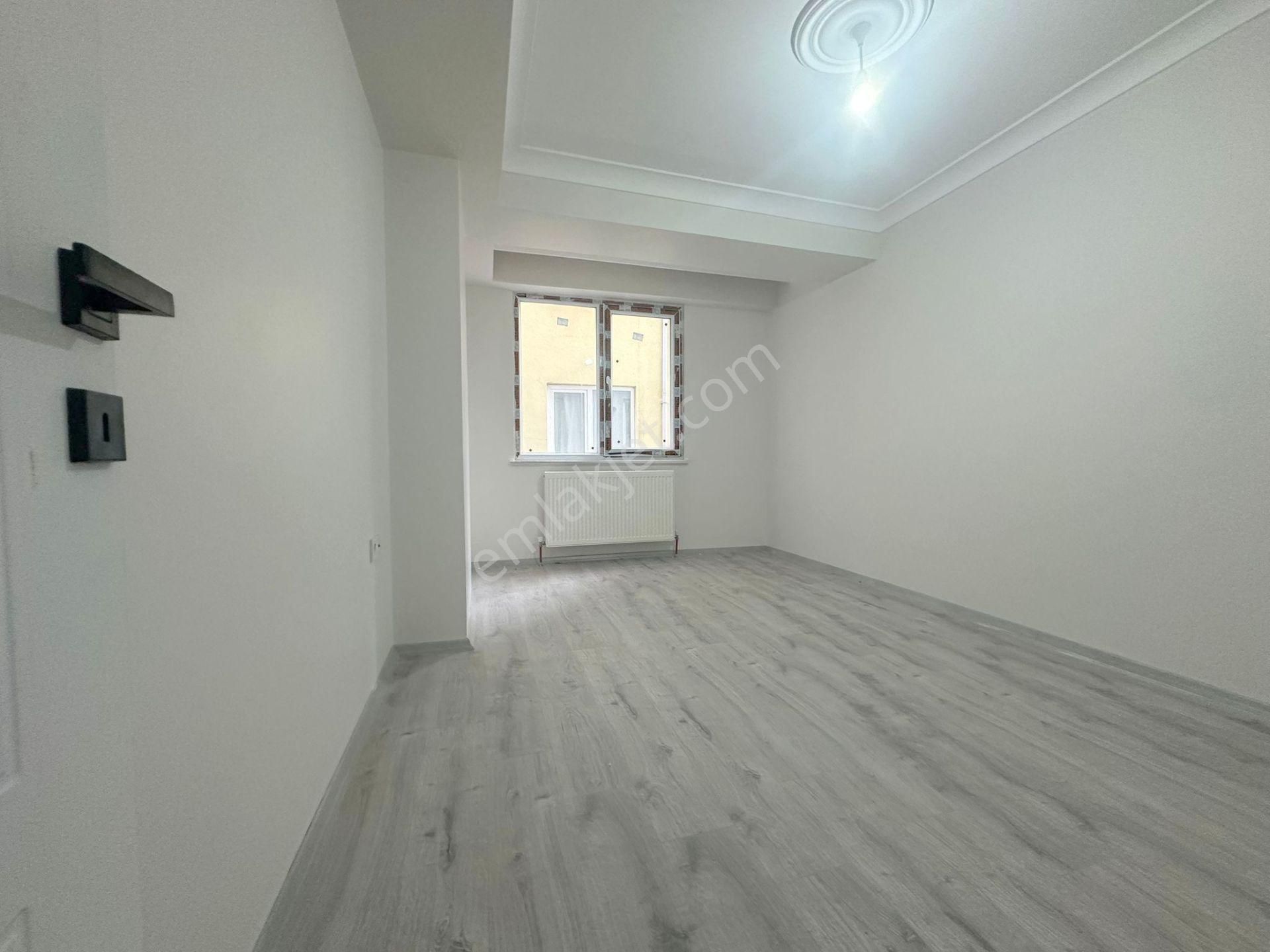 İsa Gayrimenkulden Hürriyette Geniş Kullanışlı Ara Kat Daire - Görsel 8