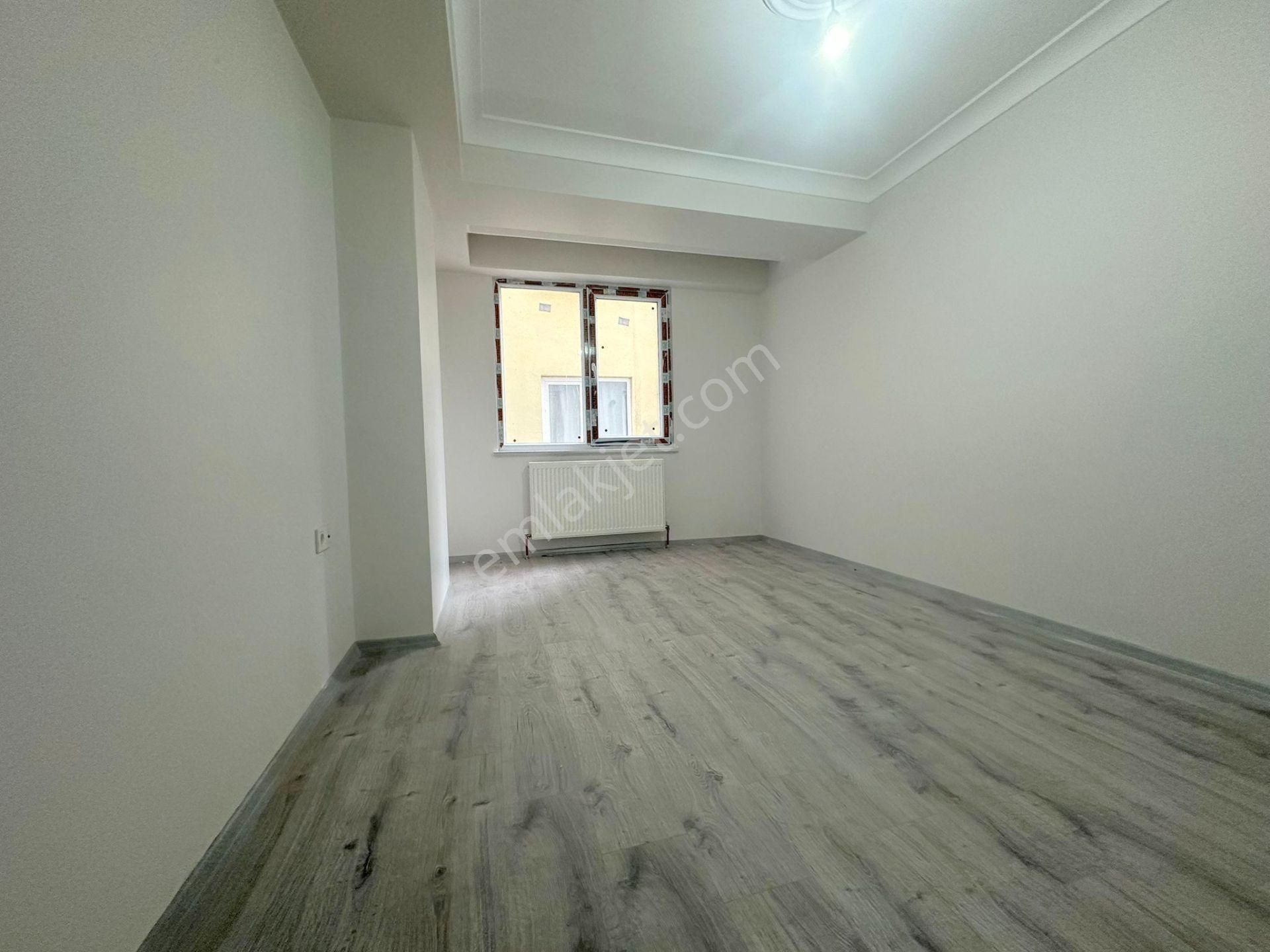 İsa Gayrimenkulden Hürriyette Geniş Kullanışlı Ara Kat Daire - Görsel 7
