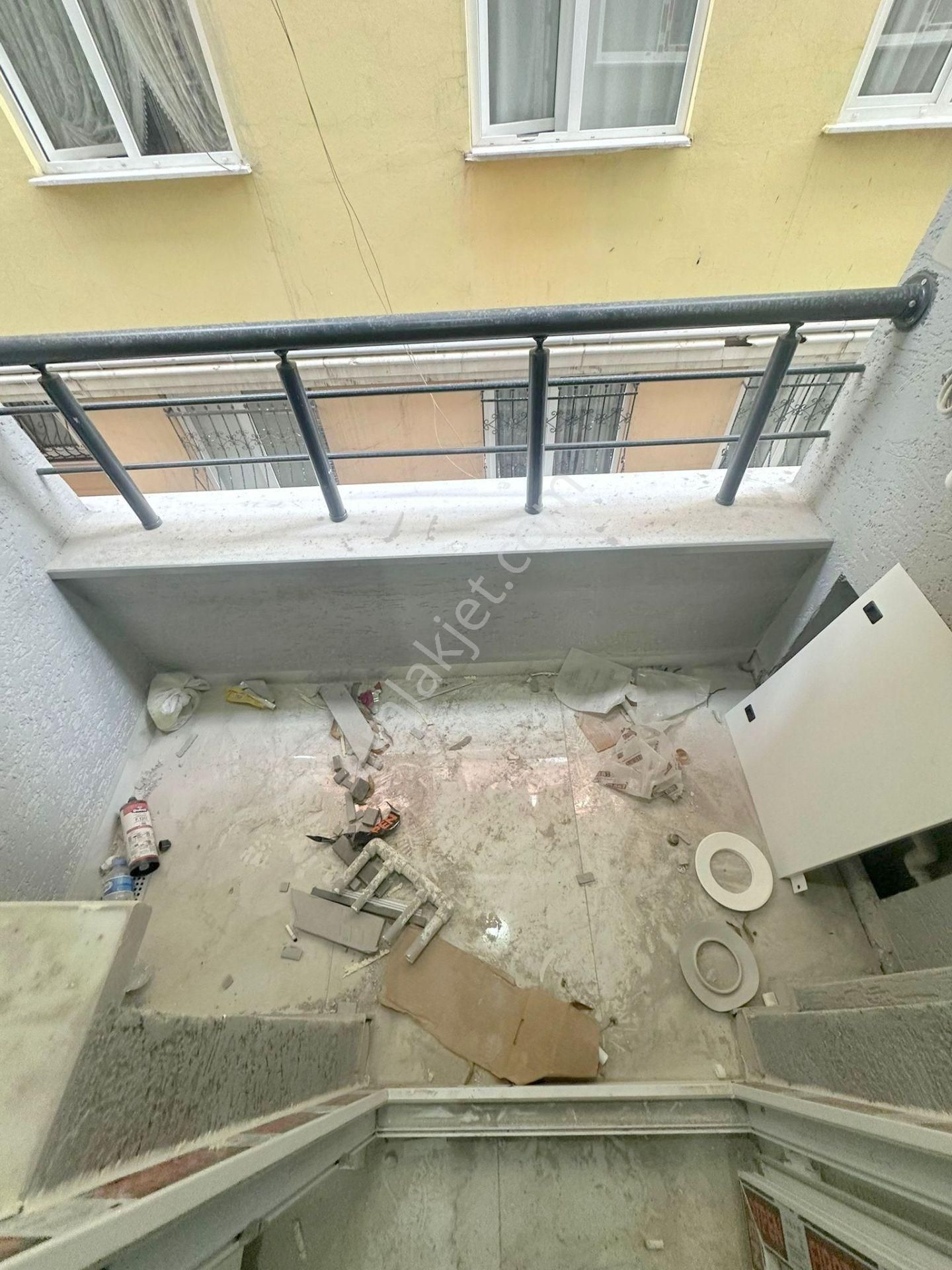 İsa Gayrimenkulden Hürriyette Geniş Kullanışlı Ara Kat Daire - Görsel 15