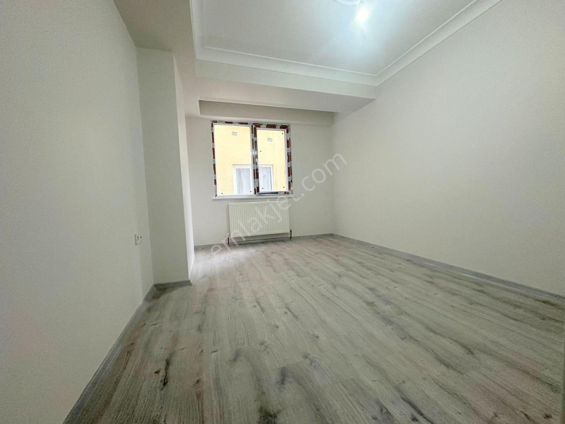 İsa Gayrimenkulden Hürriyette Geniş Kullanışlı Ara Kat Daire - Görsel 6