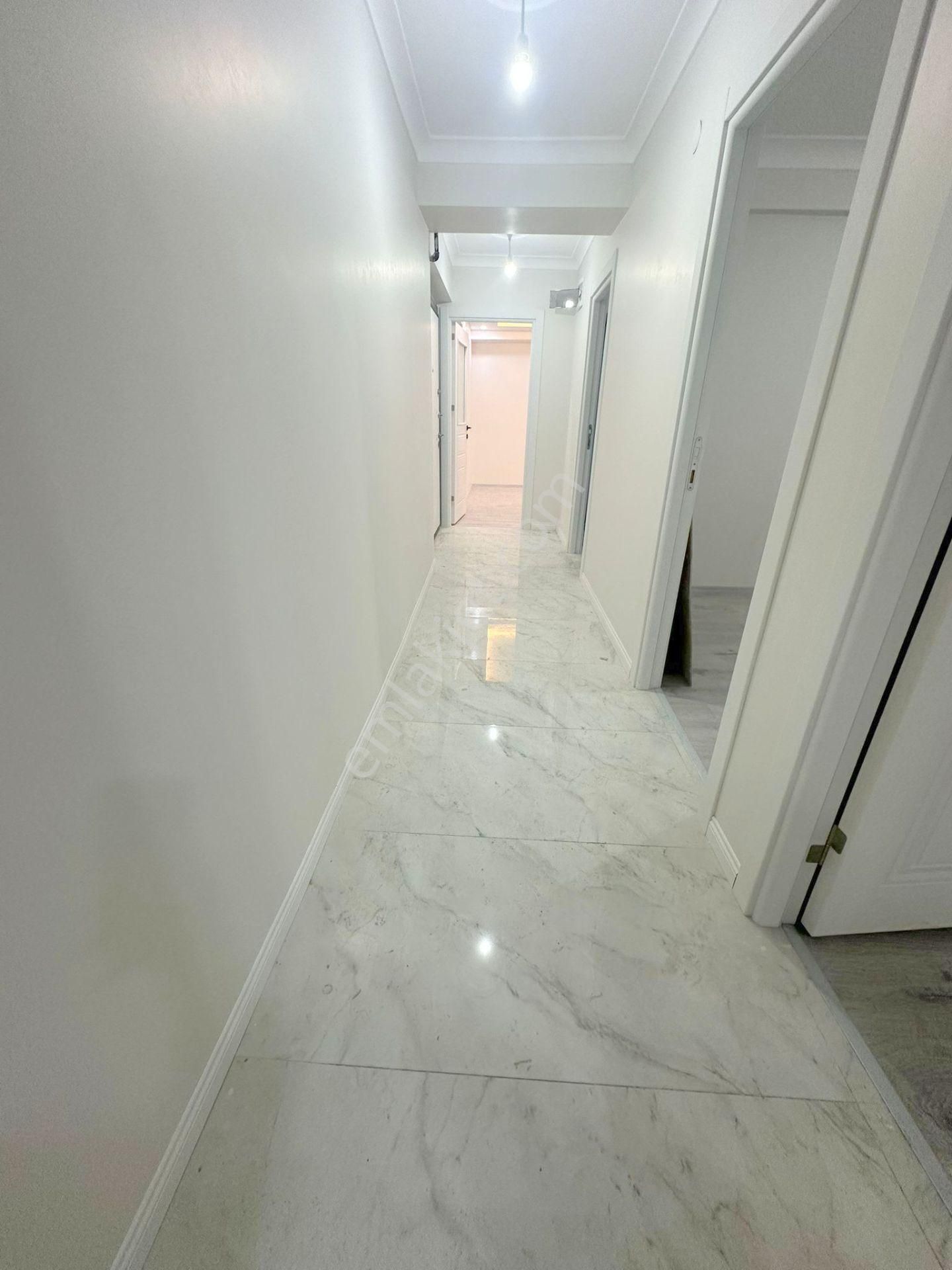 İsa Gayrimenkulden Hürriyette Geniş Kullanışlı Ara Kat Daire - Görsel 14
