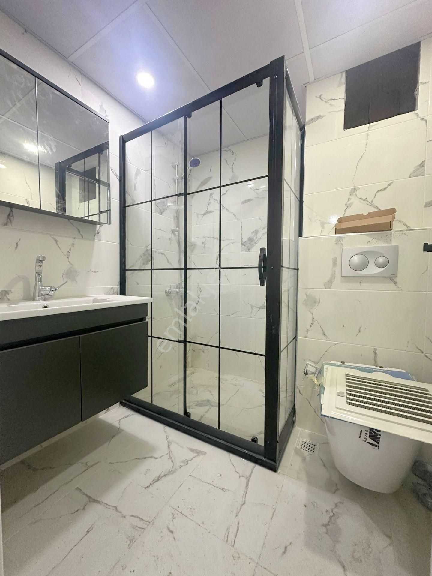 İsa Gayrimenkulden Hürriyette Geniş Kullanışlı Ara Kat Daire - Görsel 12
