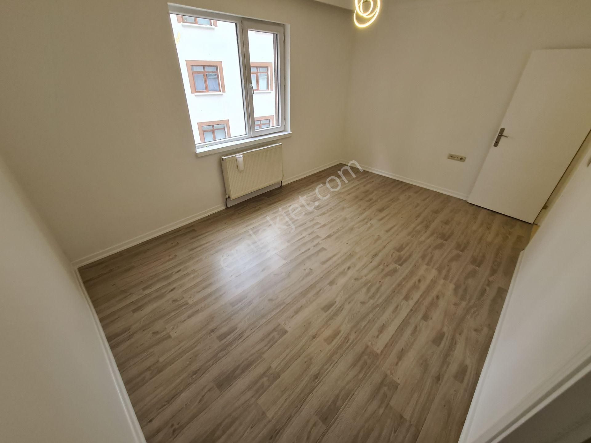 Karakeçili Cd. Paraleli Arakatta 2-banyolu Full Yapılı Geniş 3+1 - Görsel 33