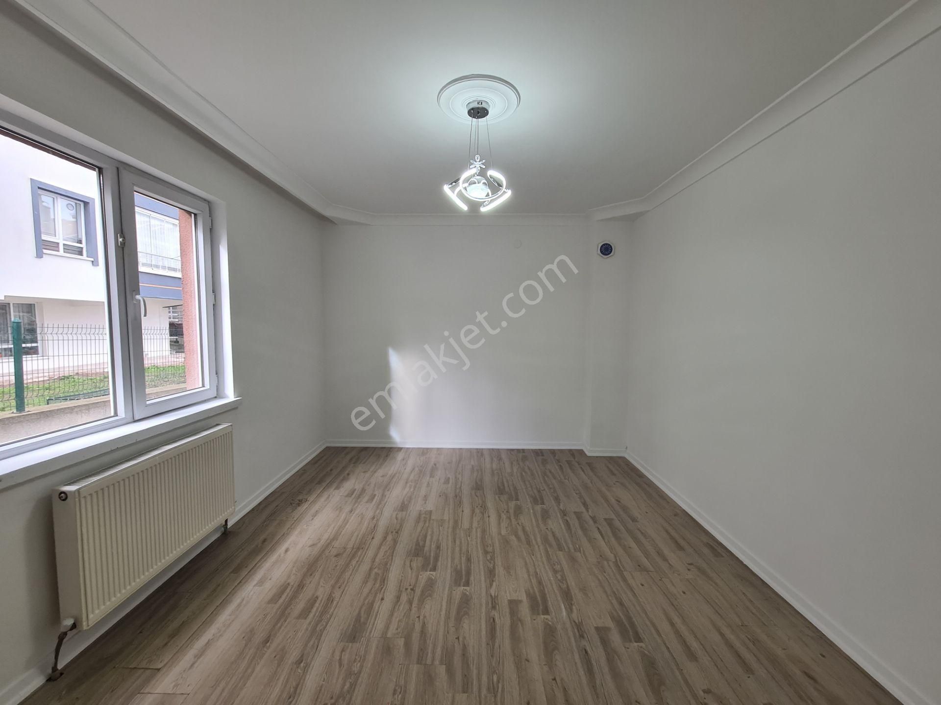 Karakeçili Cd. Paraleli Arakatta 2-banyolu Full Yapılı Geniş 3+1 - Görsel 14