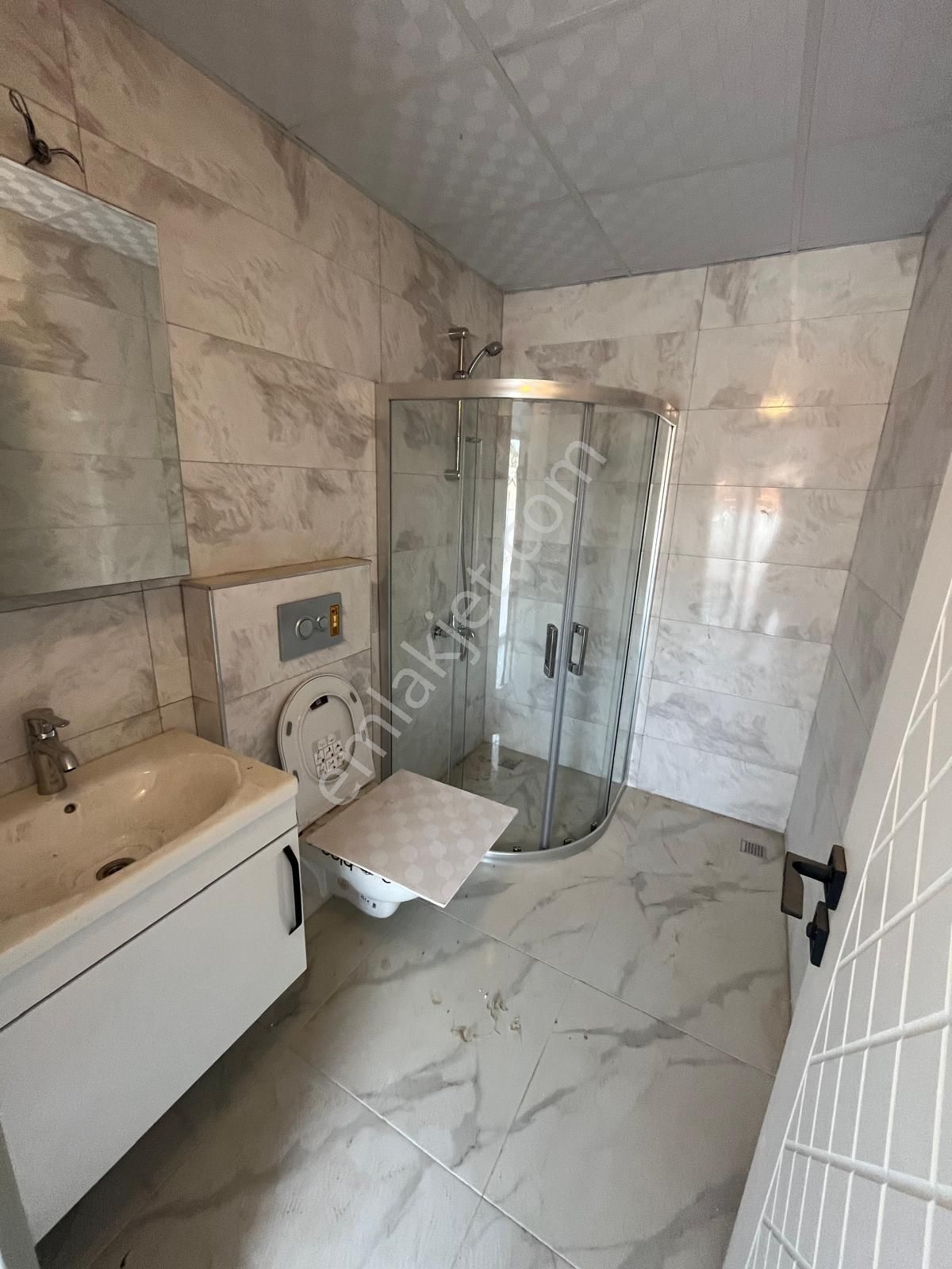 Kuşadası Davutlar’da Asansörlü Çatı Dubleks Satılık Daire - Görsel 9