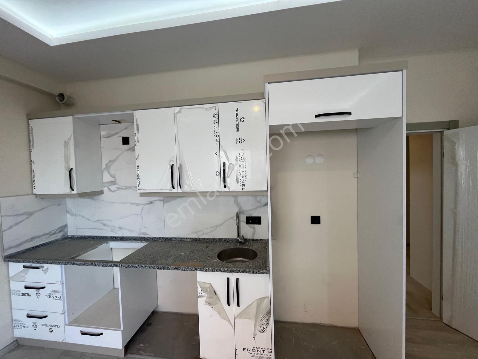 Kuşadası Davutlar’da Asansörlü Çatı Dubleks Satılık Daire - Görsel 2