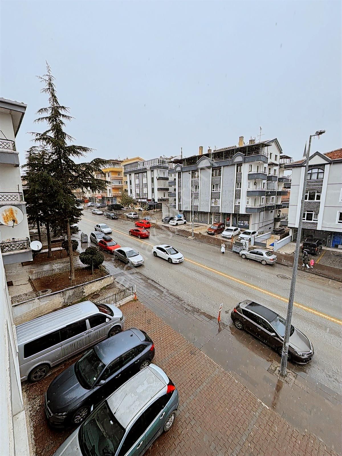 Altın Anahtardan 19.mayıs Cd Üzeri Ön Doğu Cephe Lüx Yapılı - Görsel 25