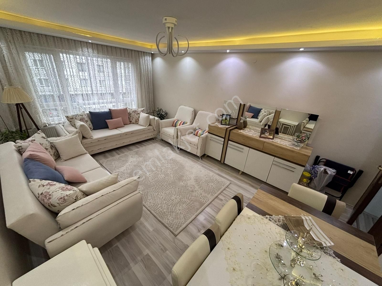 Altın Anahtardan 19.mayıs Cd Üzeri Ön Doğu Cephe Lüx Yapılı - Görsel 12