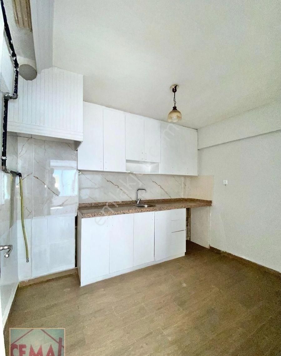 Cemal Emlak Bursa Namazgah Ara Kat Sıfır Kombi Boyalı Bakimli - Görsel 28