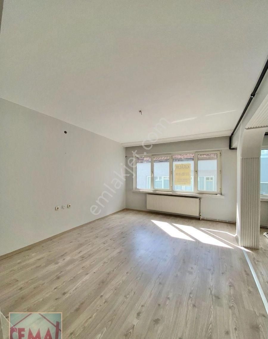 Cemal Emlak Bursa Namazgah Ara Kat Sıfır Kombi Boyalı Bakimli - Görsel 34