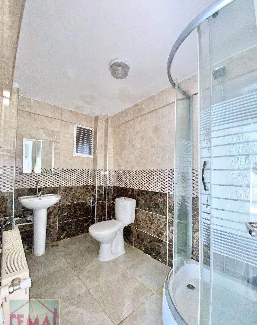 Cemal Emlak Bursa Namazgah Ara Kat Sıfır Kombi Boyalı Bakimli - Görsel 7