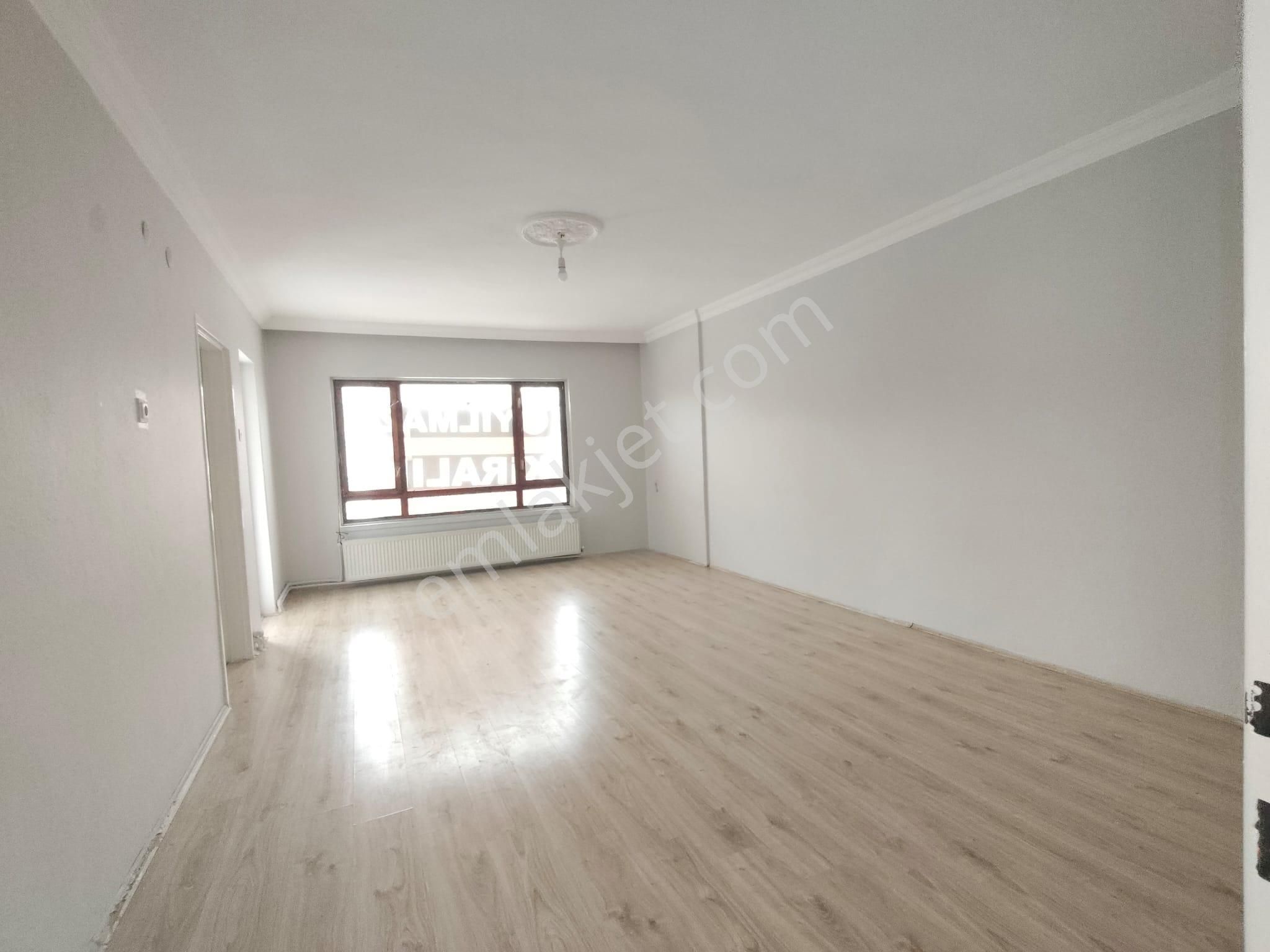 Yılmaz Gayrımenkulden Vatan Caddesi Üstü 1.arakatta Yapılı Şahane Konumda Kiralık Daire - Görsel 20