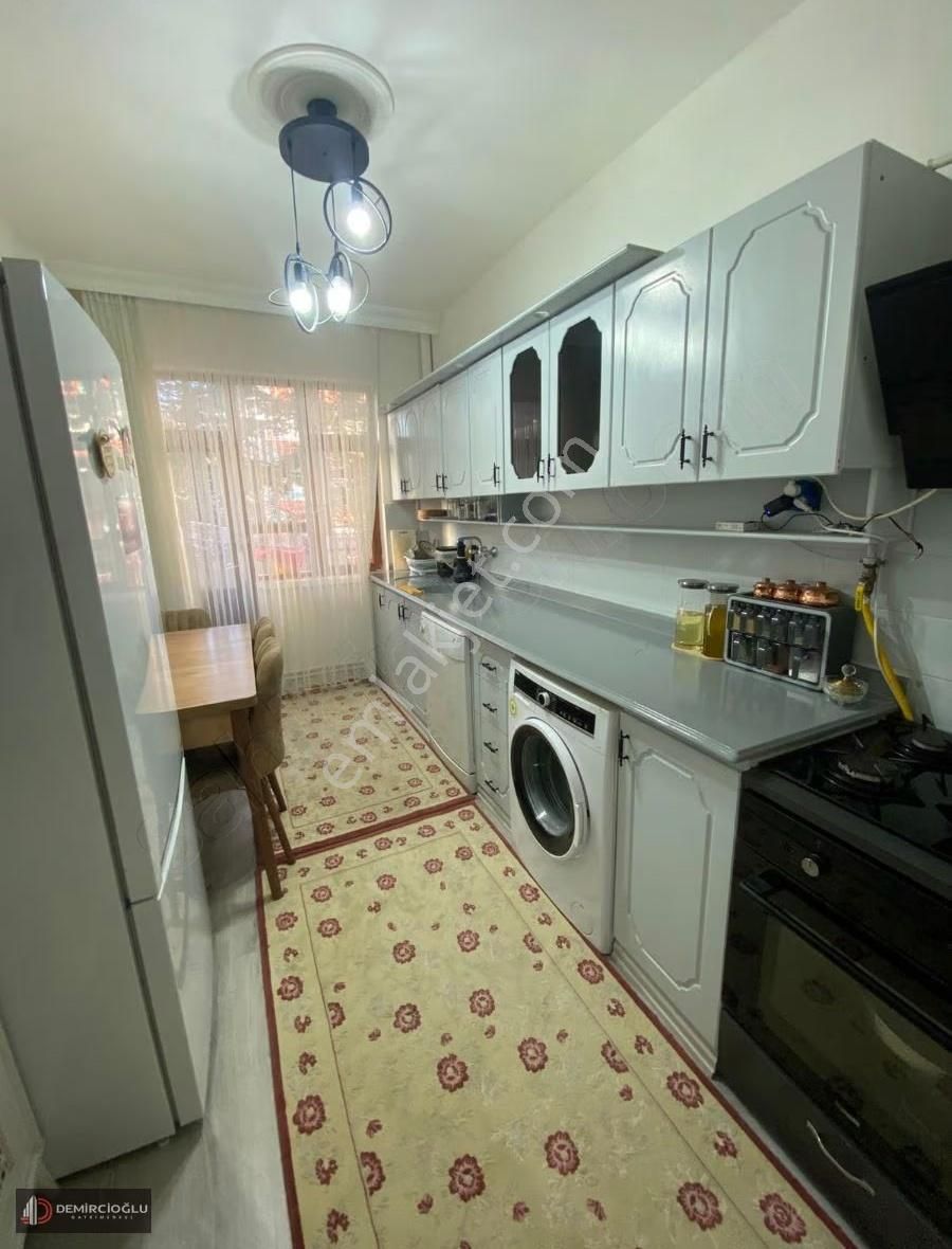 Bahçelievler'de Acil Satılık 2,5+1 (yalıtımlı) - Görsel 2