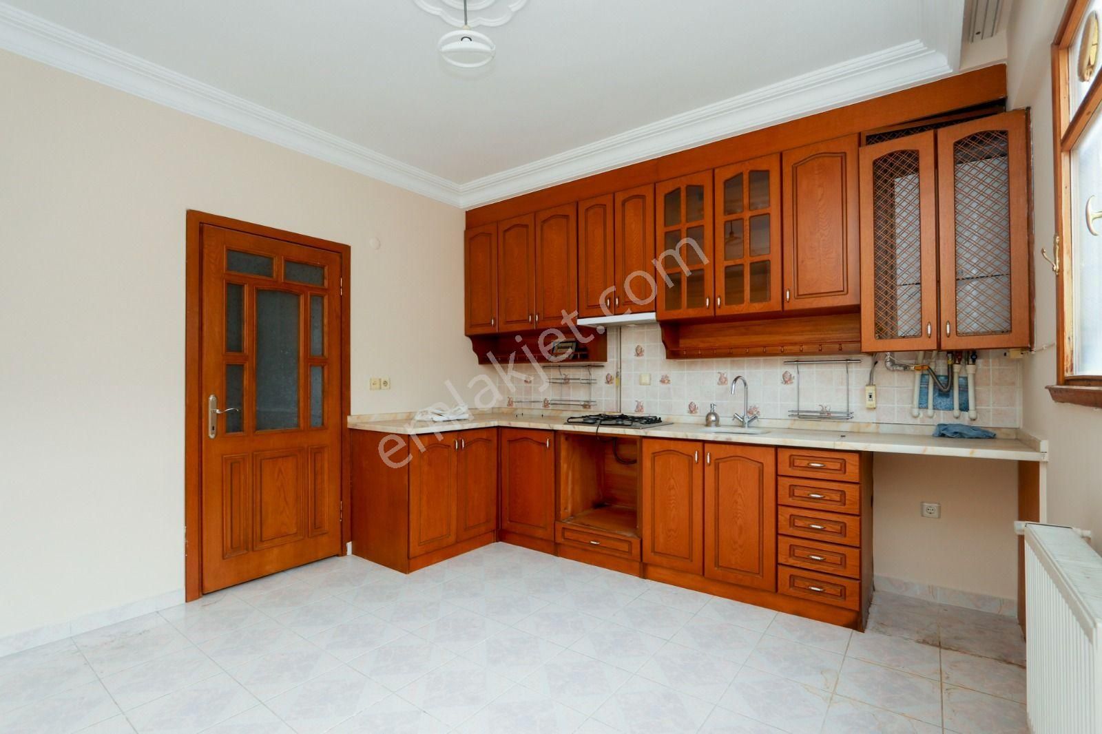 ꧁uğur&uzman꧂idealtepe'de 2005 Yapımı Metro'ya Yakın 140m2 Asansörlü 3+1 - Görsel 13