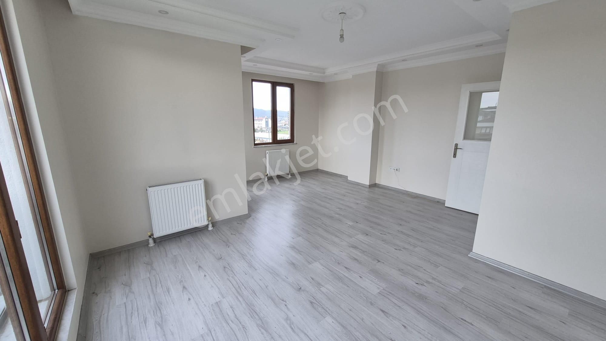 Caddelere Komşu Geniş 2+1 Kiralık Daire - Görsel 6