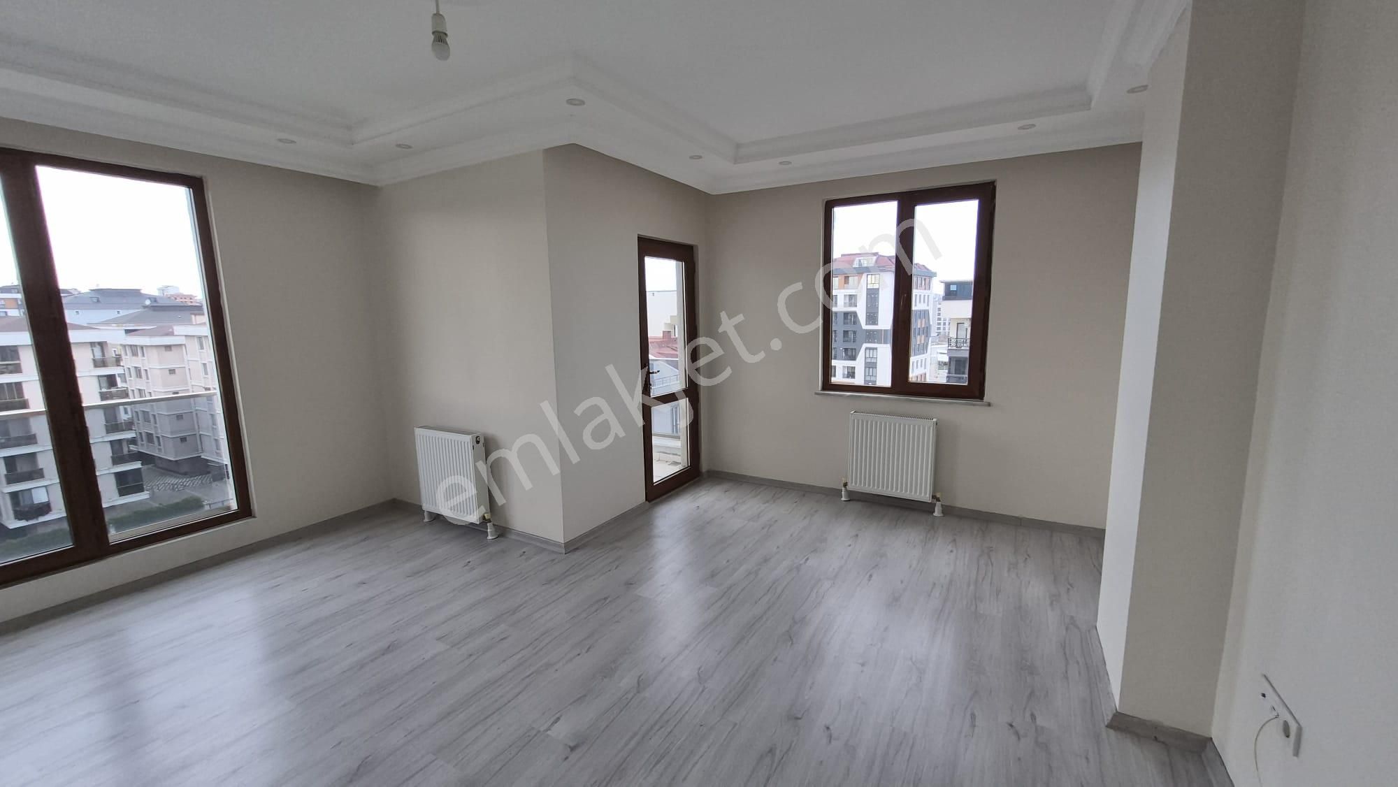 Caddelere Komşu Geniş 2+1 Kiralık Daire