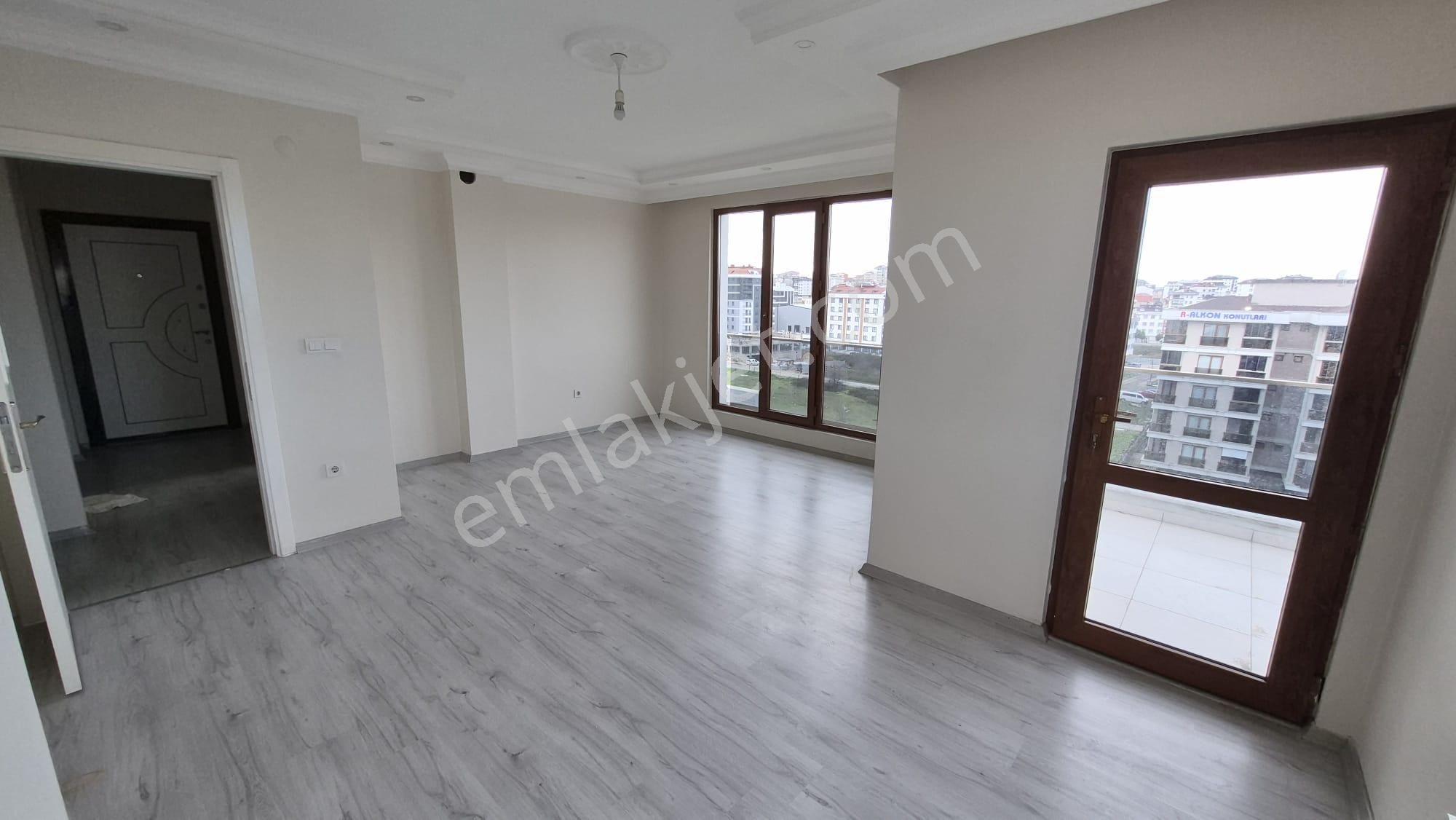 Caddelere Komşu Geniş 2+1 Kiralık Daire - Görsel 2