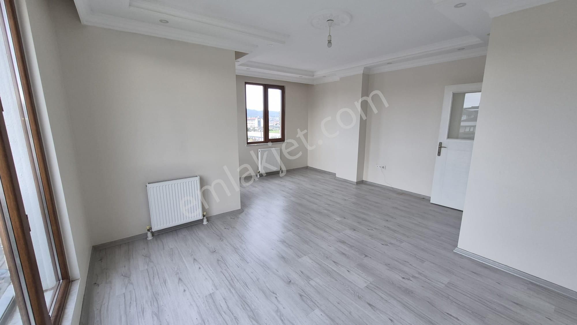 Caddelere Komşu Geniş 2+1 Kiralık Daire - Görsel 9