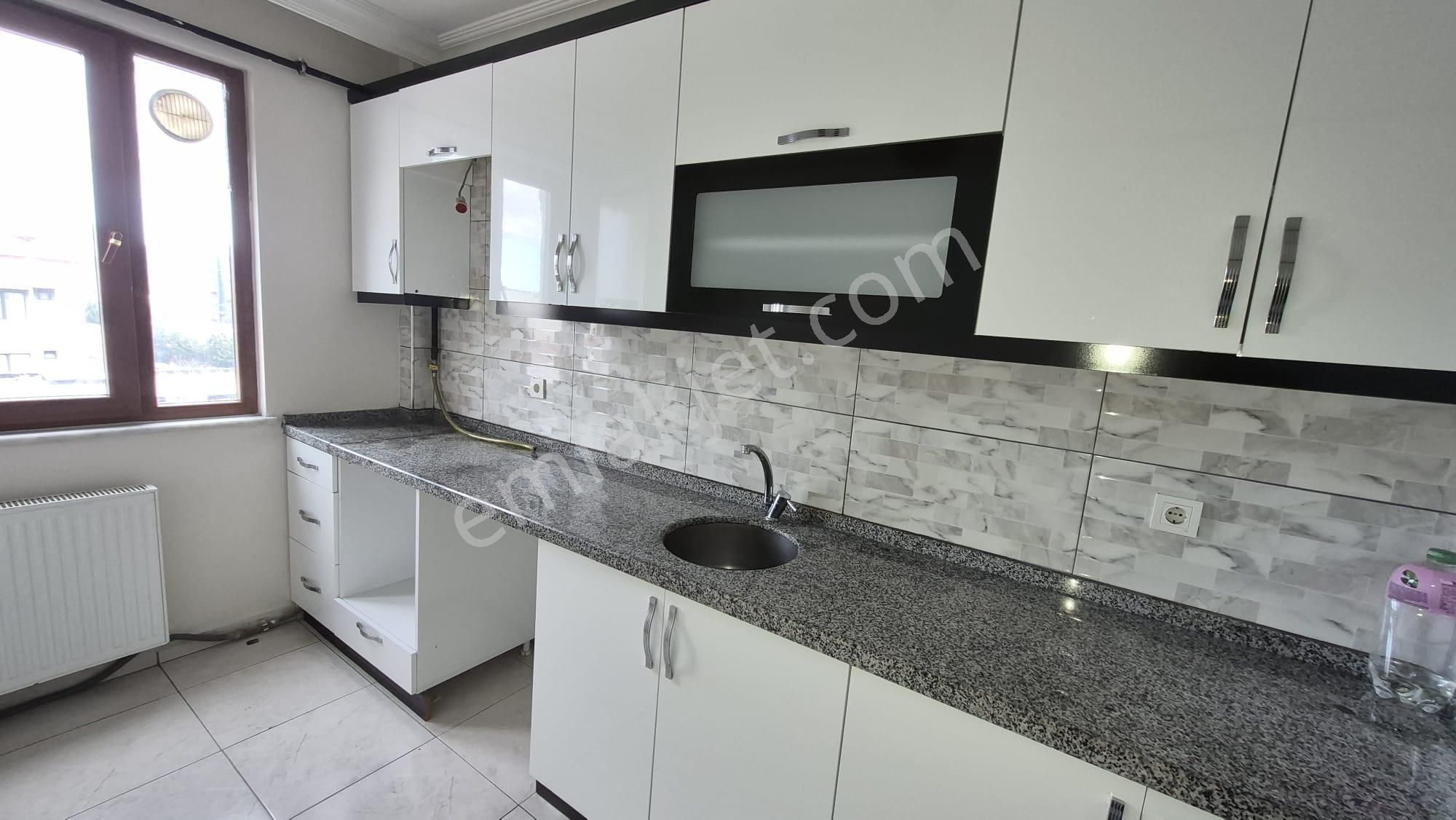 Caddelere Komşu Geniş 2+1 Kiralık Daire - Görsel 12