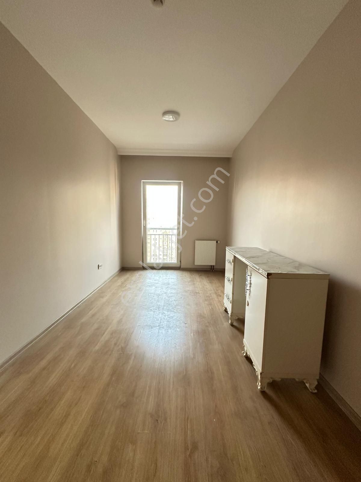 Esenyurt Yeşilkent Mahallesi İnnovia 2 Sitesi 3+1 120 M2 Kiralık Boş Daire Havuz Ve Peyzaj Cepheli - Görsel 10