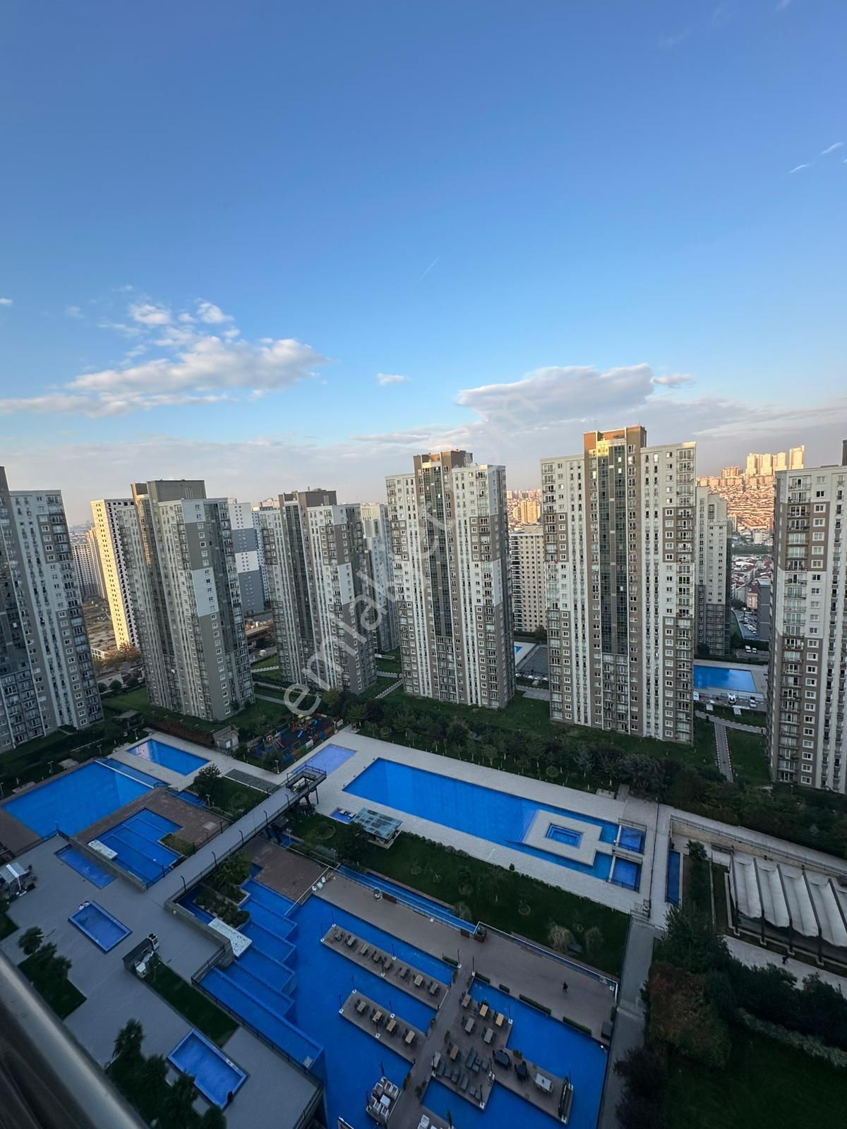 Esenyurt Yeşilkent Mahallesi İnnovia 2 Sitesi 3+1 120 M2 Kiralık Boş Daire Havuz Ve Peyzaj Cepheli - Görsel 17