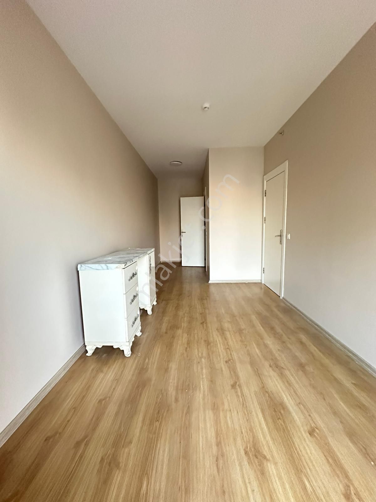 Esenyurt Yeşilkent Mahallesi İnnovia 2 Sitesi 3+1 120 M2 Kiralık Boş Daire Havuz Ve Peyzaj Cepheli - Görsel 11