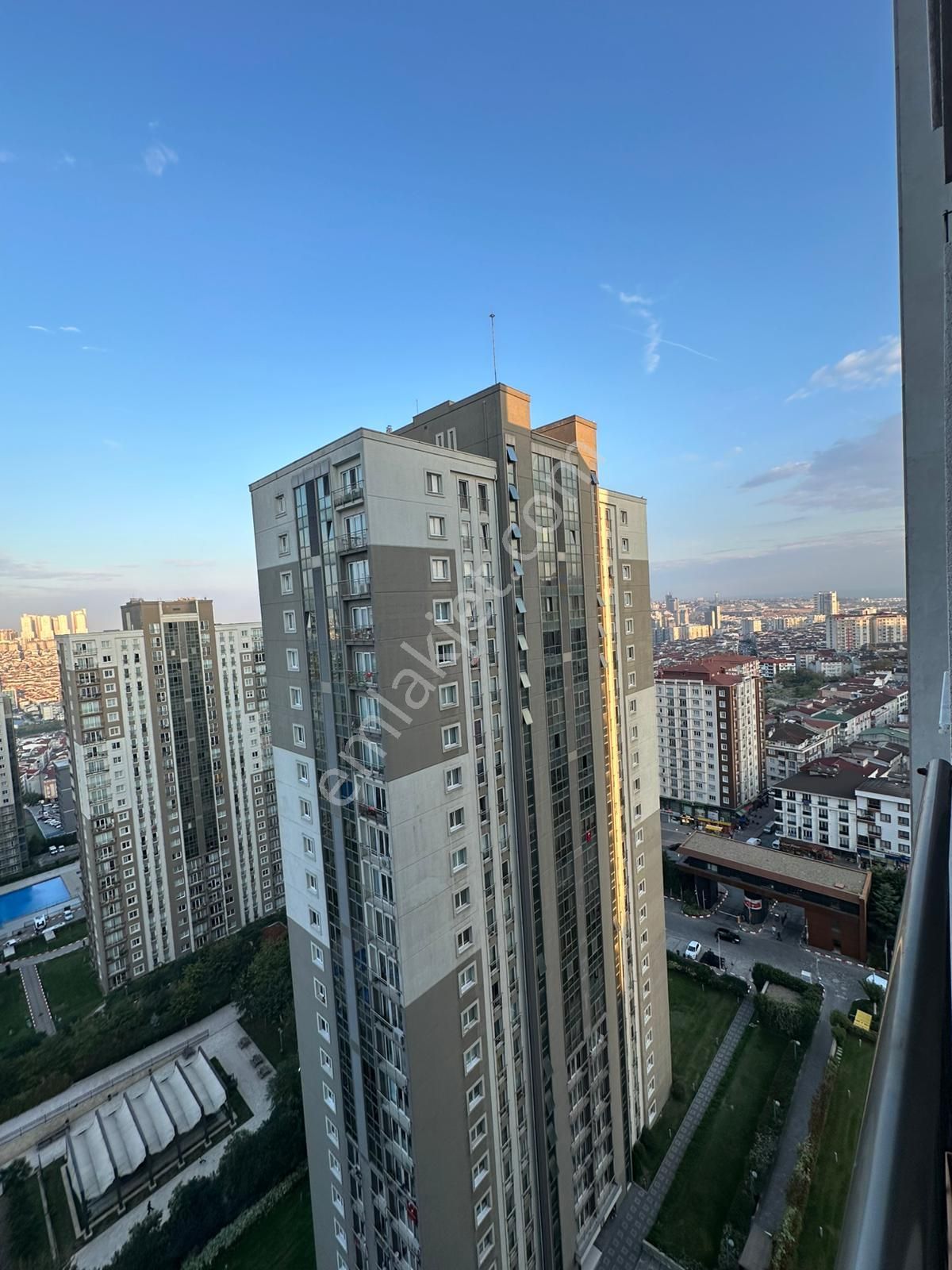 Esenyurt Yeşilkent Mahallesi İnnovia 2 Sitesi 3+1 120 M2 Kiralık Boş Daire Havuz Ve Peyzaj Cepheli - Görsel 26