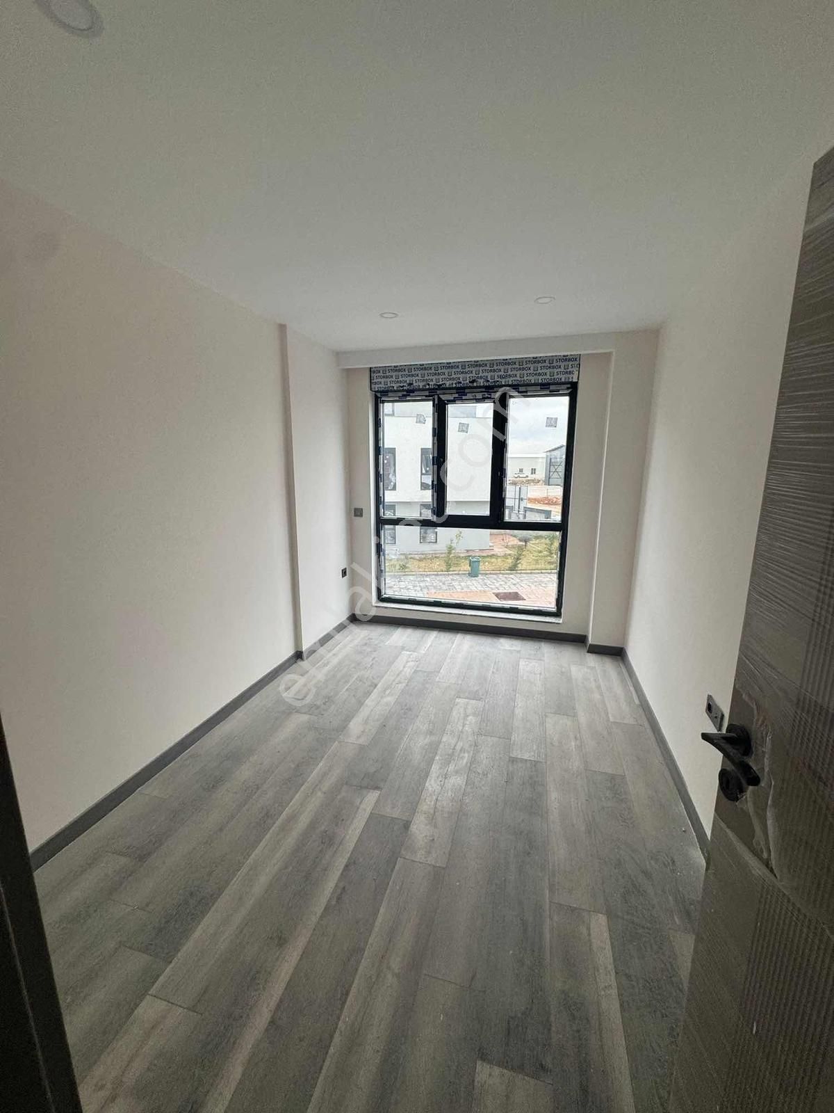 Çıplaklı'da Site İçi 5+1 Asansörlü Villa - Görsel 22