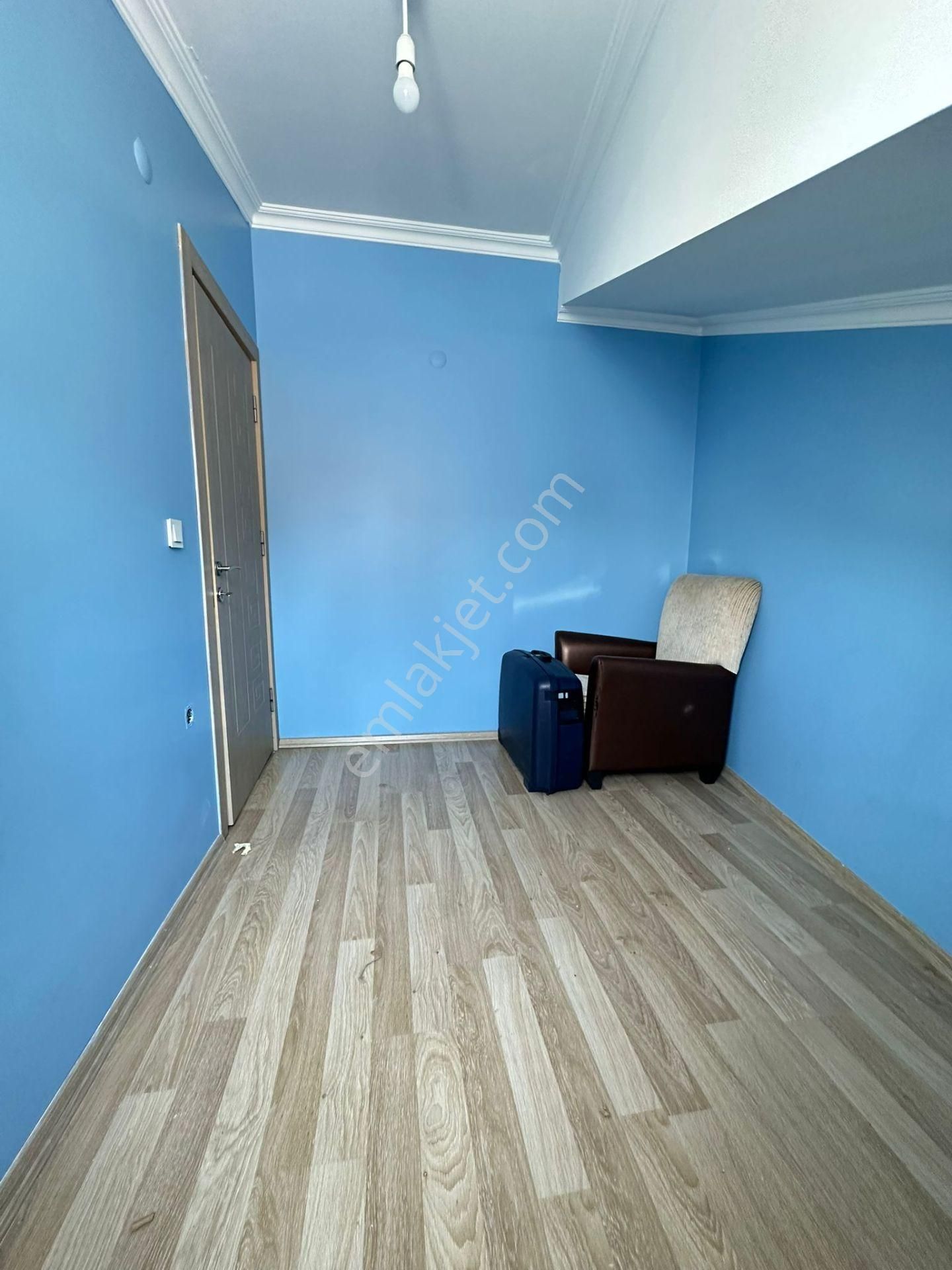 Esenyurt Kıraç Necip Fazıl Kısakürek Mahallesi 2+1 Kiralık Çatı Katı Daire Çift Teraslı Yeni Bina - Görsel 16