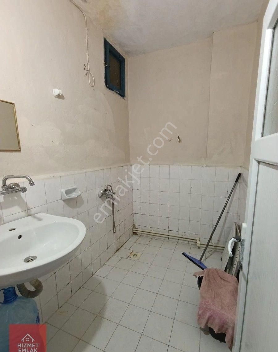 Esenler Turgutreis.mah Perşembe Pazarı Yakininda 1+1 Kiralik Bahcekati - Görsel 6