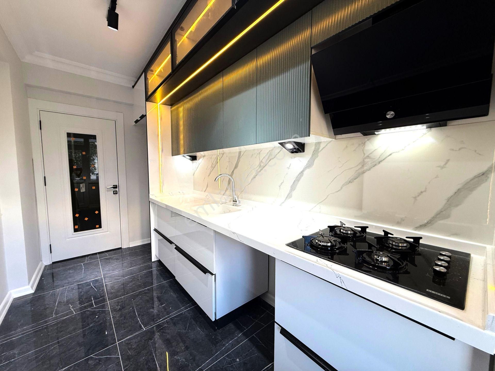 𝄞melodi'den İkizçay Merkez'de Ayrı Mutfaklı Ön Cephe Arakat Tasarımıyla Baş Döndürecek 2+1 Daire - Görsel 15