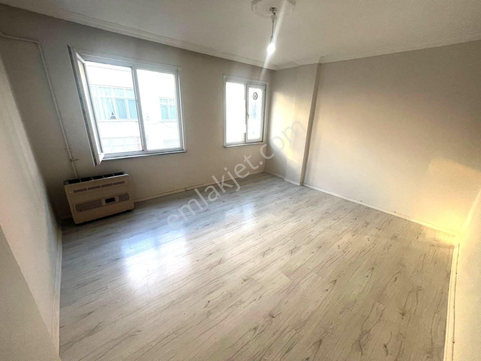 Nest Emlak'tan Fevziçakmak Mh 1+1 70m2 3.kat Temiz Kiralık Daire