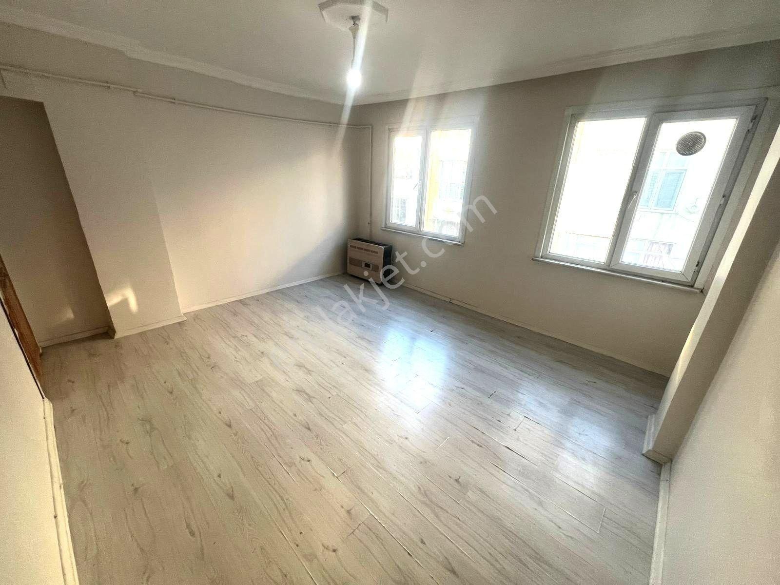 Nest Emlak'tan Fevziçakmak Mh 1+1 70m2 3.kat Temiz Kiralık Daire - Görsel 3