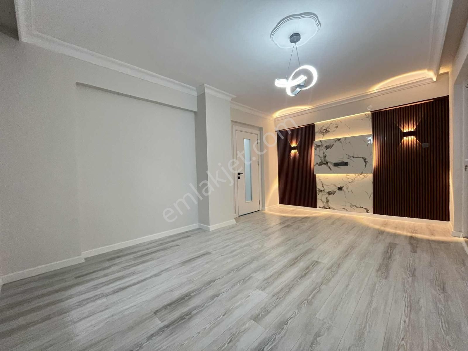 Gürsoy'dan Akçay Merkezde Denize 500m Arakat Masrafsız 2+1 - Görsel 17