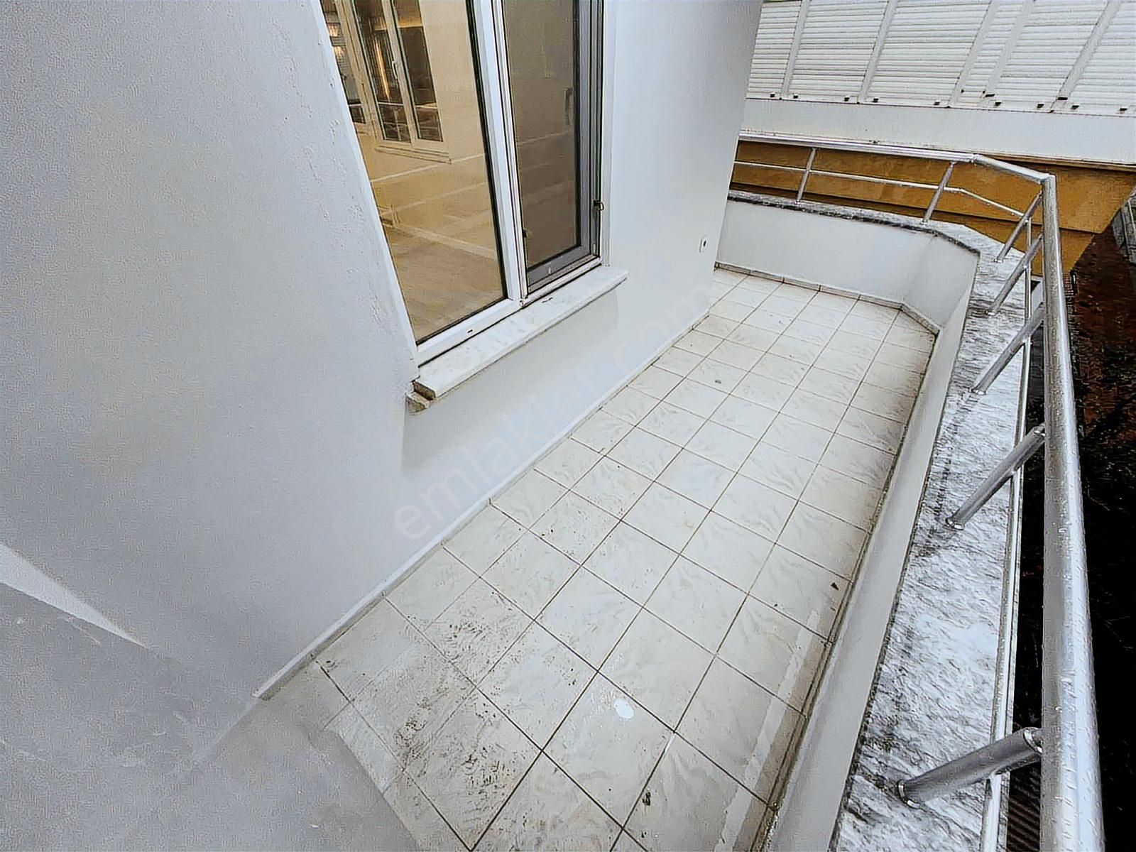 Gürsoy'dan Akçay Merkezde Denize 500m Arakat Masrafsız 2+1 - Görsel 11