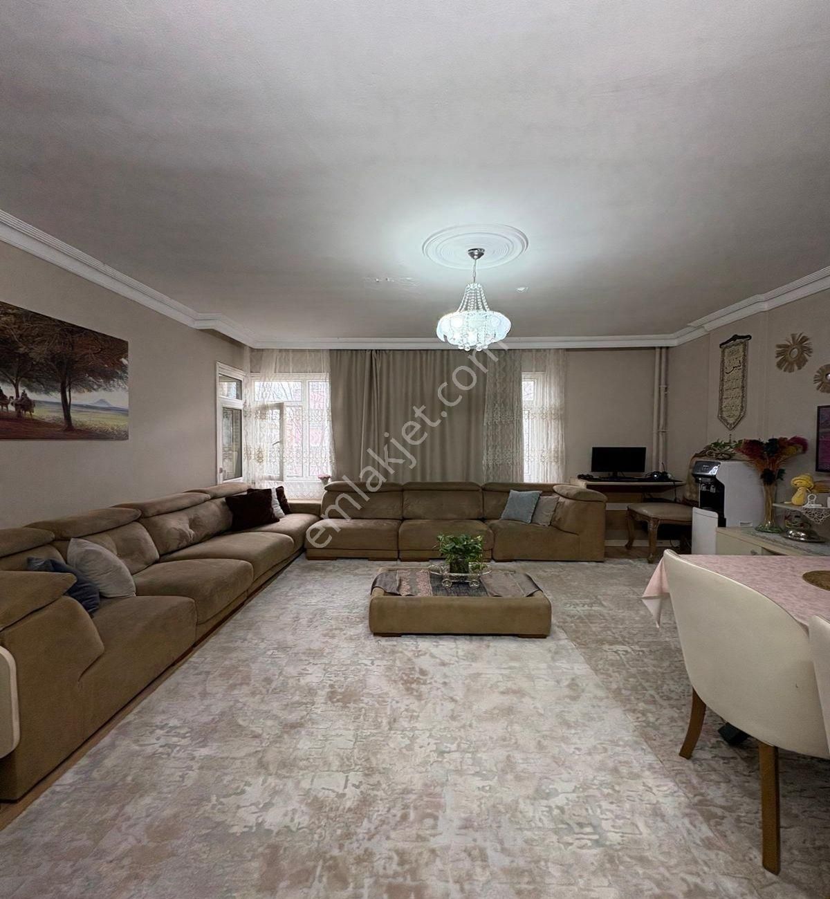 Avcılar Denizköşklerde Yatırımlık 2+1 Daire - Görsel 2