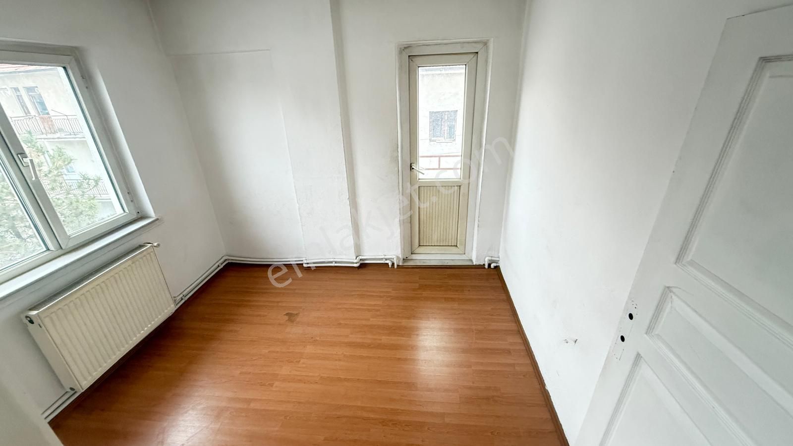 Mç Emlak'tan Mareşal Çakmak Mah'sınde 3+1 Satılık Daire