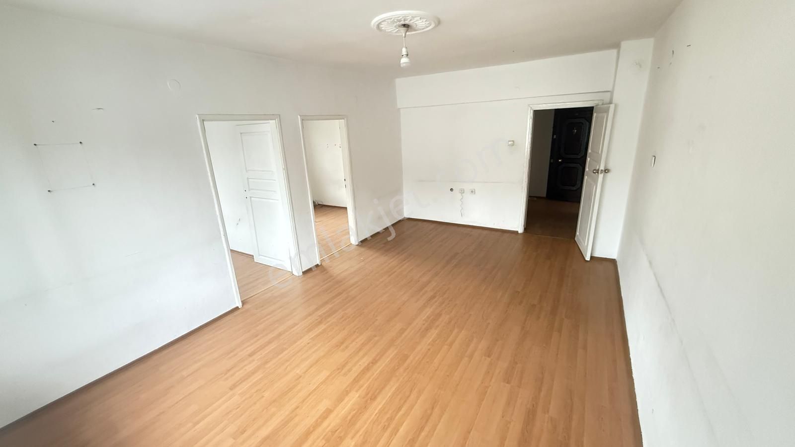 Mç Emlak'tan Mareşal Çakmak Mah'sınde 3+1 Satılık Daire - Görsel 2