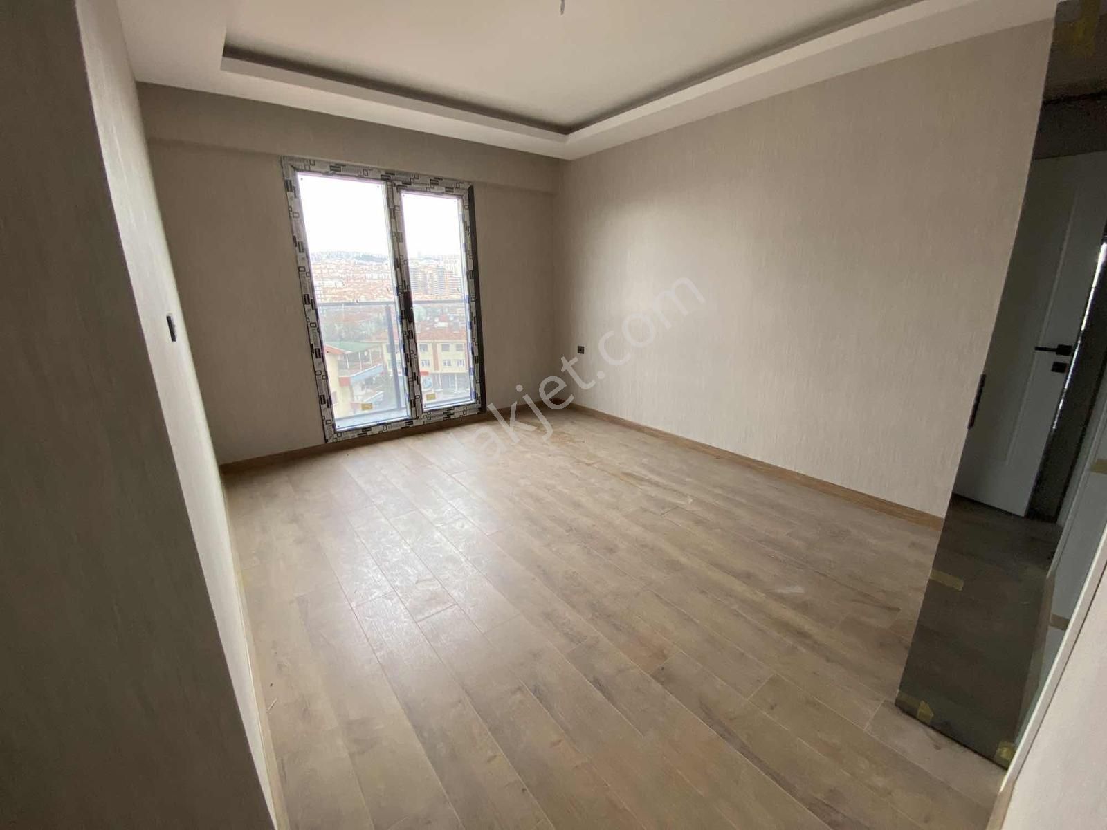 2 Bloklu Sitede 7.kat 4+1 Ebeweyn Banyolu Sıfır Metroya 3.dk - Görsel 2