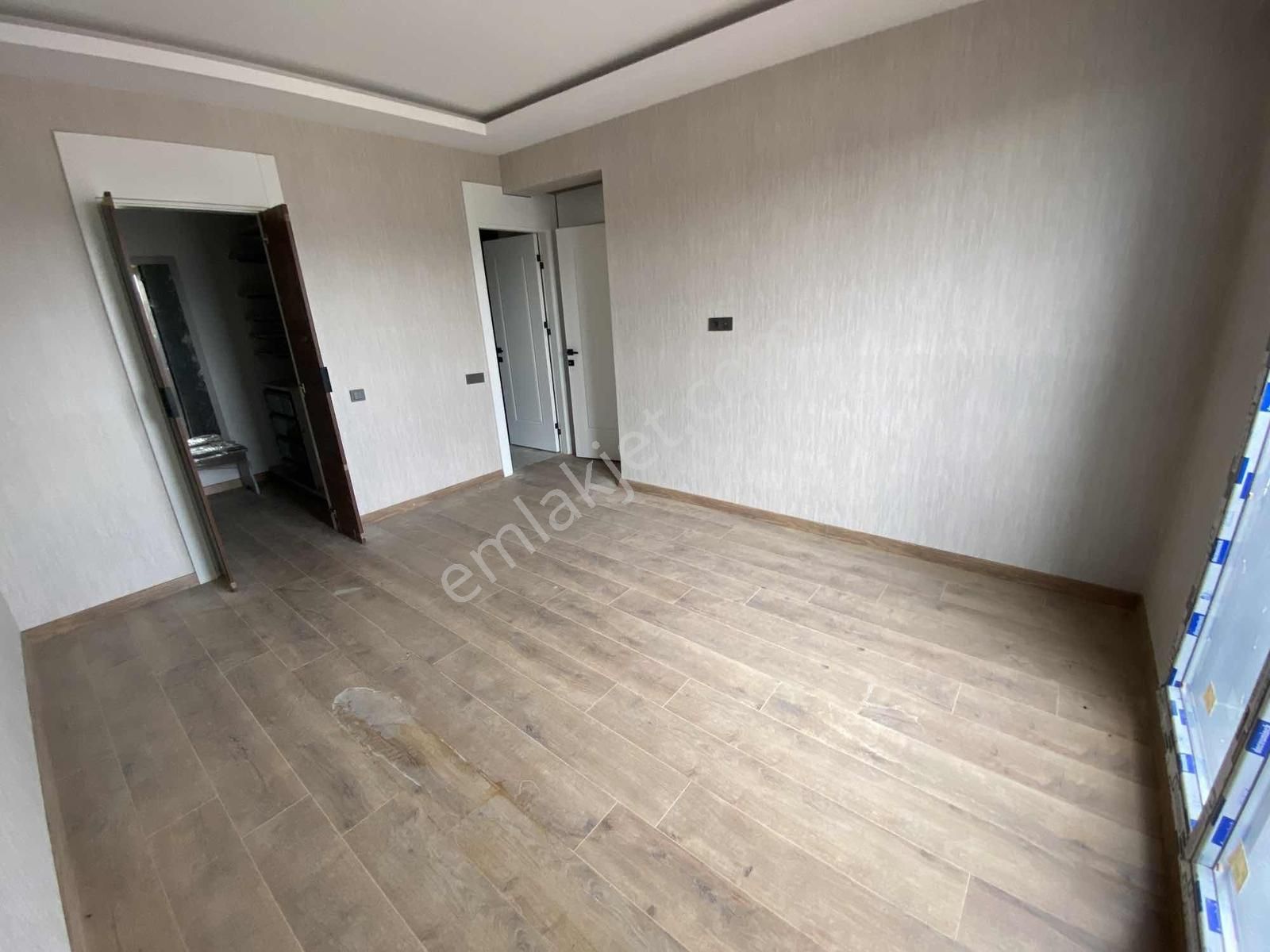 2 Bloklu Sitede 7.kat 4+1 Ebeweyn Banyolu Sıfır Metroya 3.dk - Görsel 10