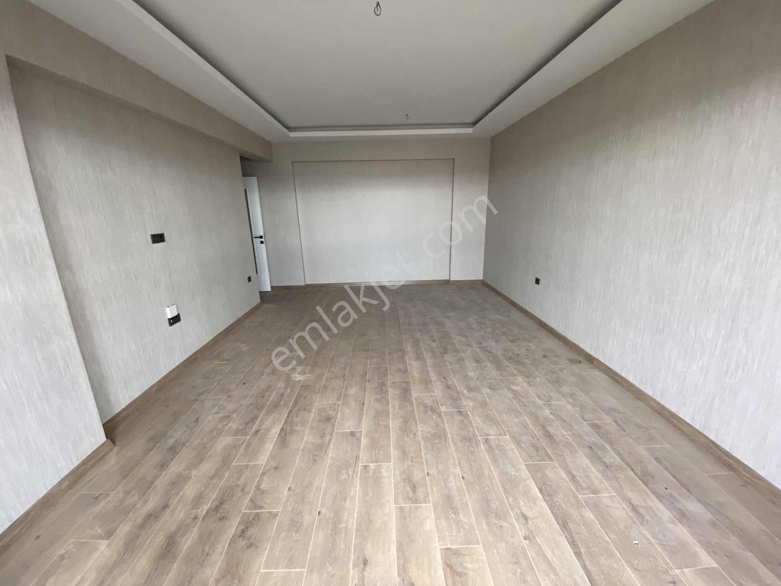 2 Bloklu Sitede 7.kat 4+1 Ebeweyn Banyolu Sıfır Metroya 3.dk - Görsel 5