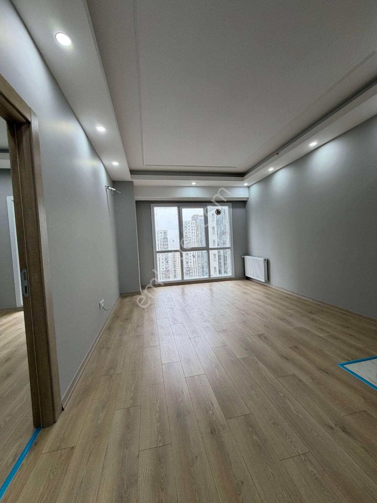 Esenyurt Cumhuriyet Mahallesi 1+1 Kiralık Daire 10.kat Site İçerisinde Sıfır Temiz Daire Manzaralı - Görsel 4